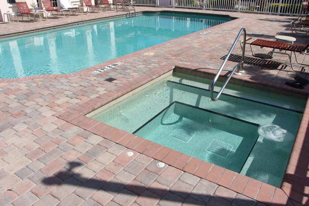 Plaza De Flores Condos For Sale in Palmer Ranch Sarasota, FL