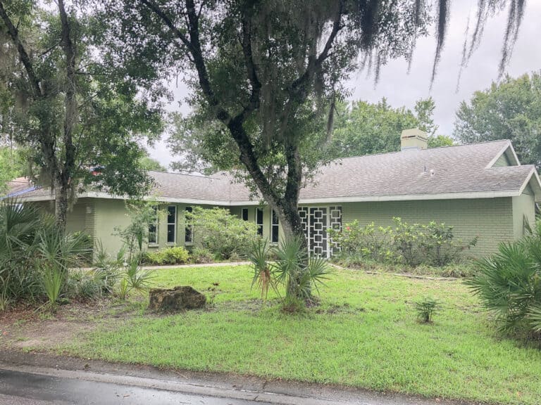 New Listing!  3 Bed/2 Bath in Sarasota! $370,000