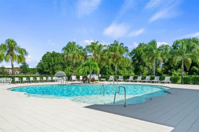 Woodleaf Hammock Homes in Lakewood Ranch, FL. - Pool