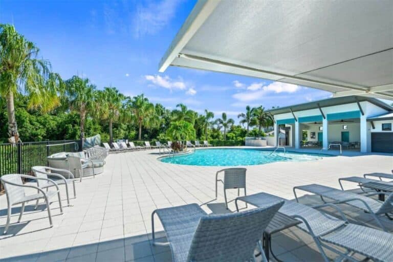 Woodleaf Hammock Homes in Lakewood Ranch, FL. - Patio Lounge