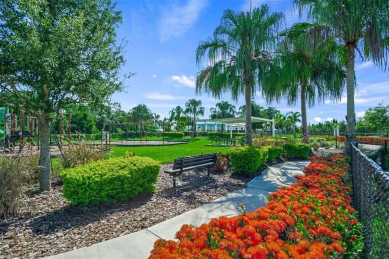 Woodleaf Hammock Homes in Lakewood Ranch, FL. - Grounds