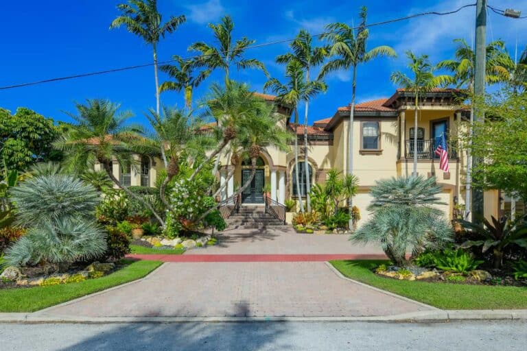 113 Fillmore Drive Sarasota, FL