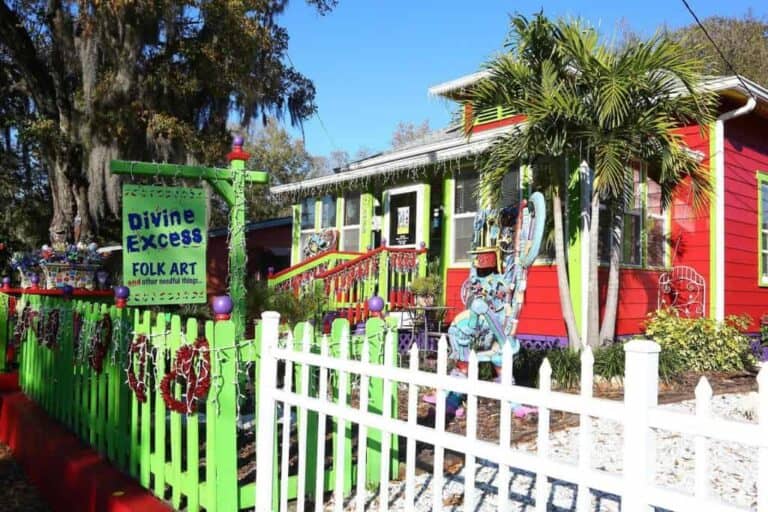 Bradenton homes in Bradenton, FL. - Folk Art