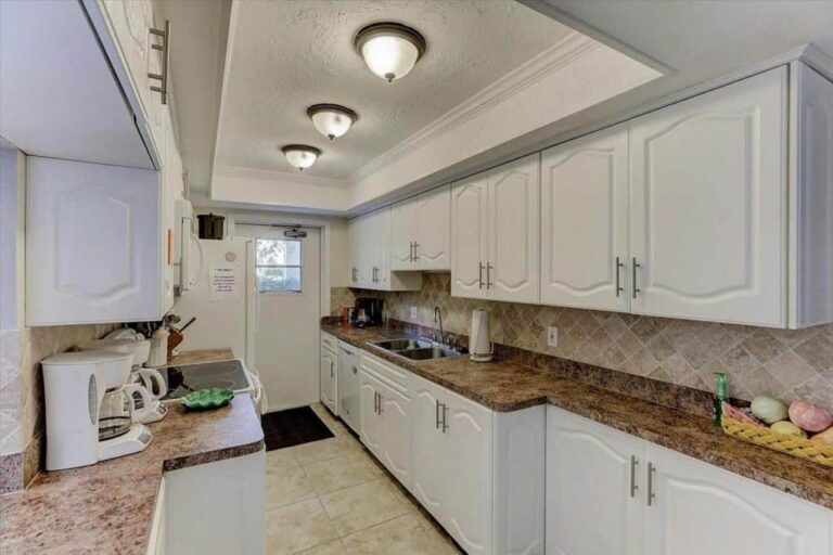 Forest Lakes Condos in Sarasota, FL. - Clubhouse