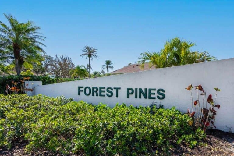 Forest Pines Condos in Sarasota, FL. - Entrance Sign