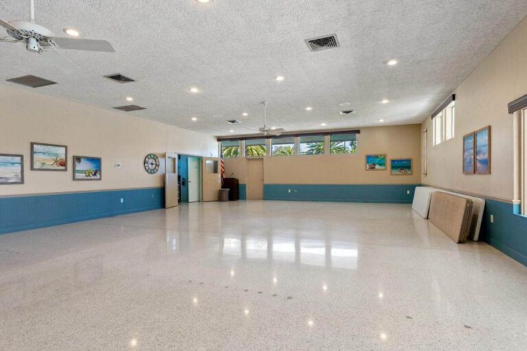 Forest Pines Condos in Sarasota, FL. - All Purpose Room