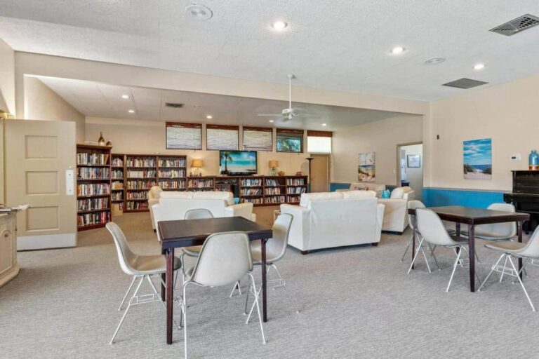 Forest Pines Condos in Sarasota, FL. - Clubhouse