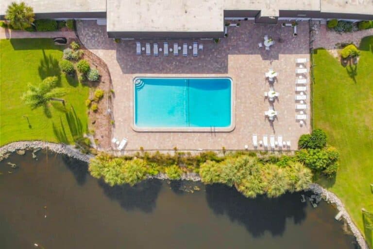 Glen Oaks Ridge Condos in Sarasota, FL. - Pool