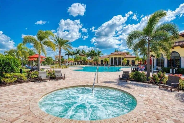 Gran Paradiso Condos in Venice, FL. - Hot Tub