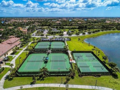 Gran Paradiso Condos in Venice, FL. - Tennis Courts