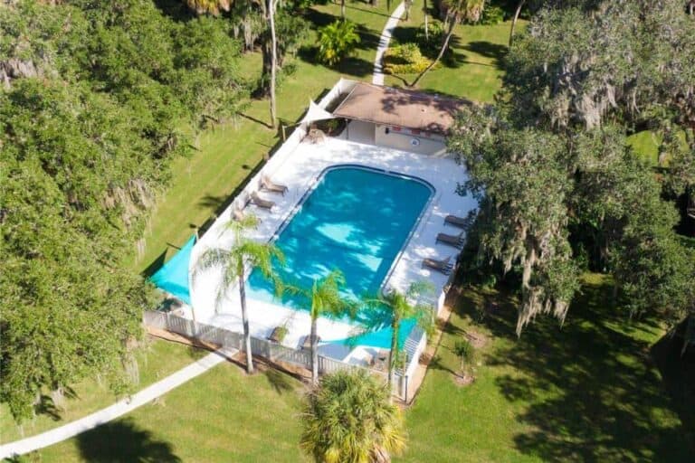 Hammocks Condos in Sarasota, FL - Pool