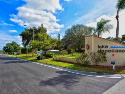 Lake Tippecanoe Condos For Sale in Sarasota, FL.