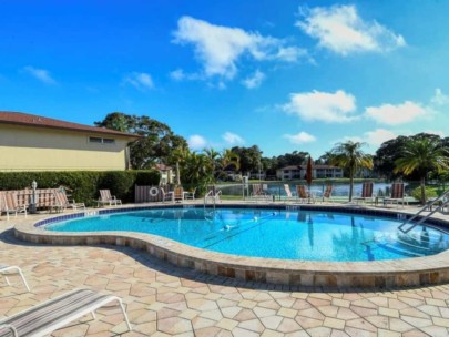 Lake Tippecanoe Condos in Sarasota, FL. - Pool