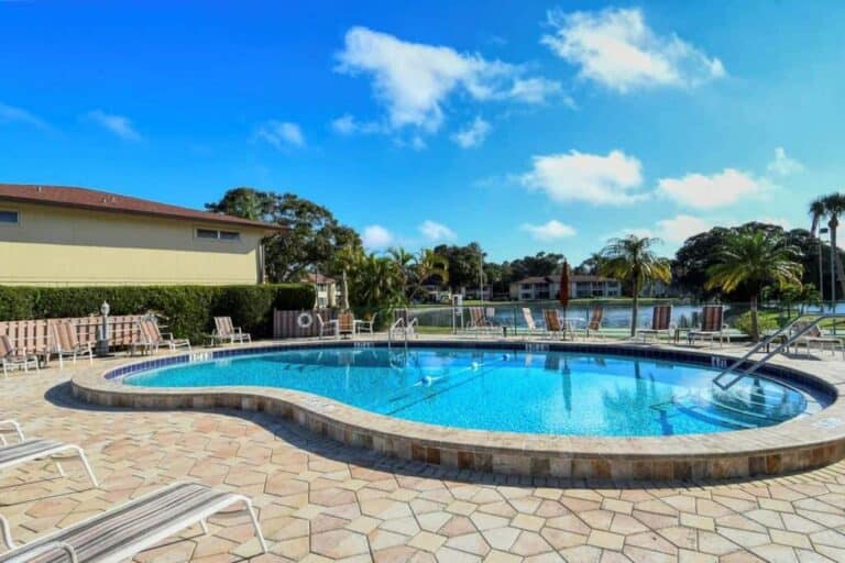 Lake Tippecanoe Condos in Sarasota, FL. - Pool
