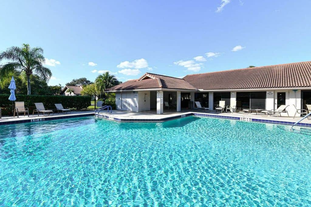 Lakeshore Village Condos in Sarasota, FL. - Pool