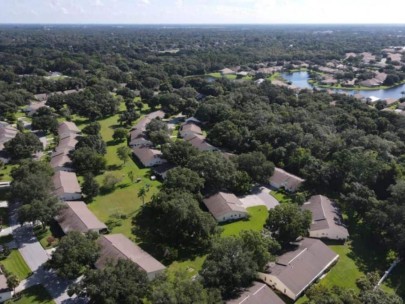 Oakhurst Condos For Sale in Sarasota, FL.