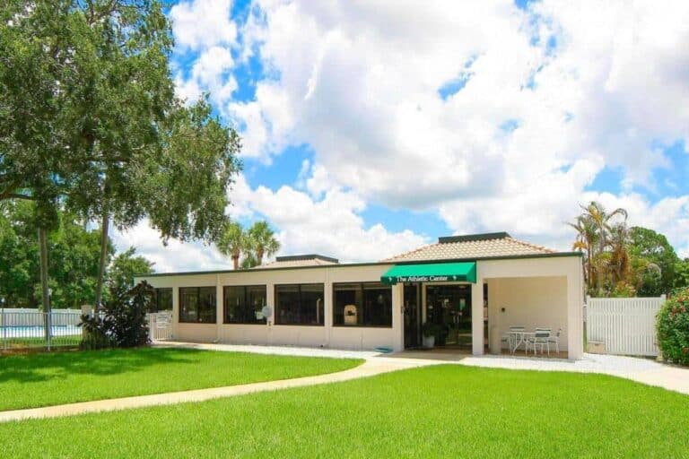 Palm Aire homes in Sarasota, FL. - Palm AIre Country Club