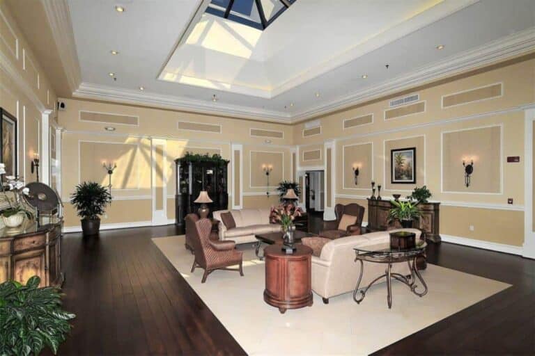 Palm Aire homes in Sarasota, FL. - Palm AIre Country Club Interior Entry