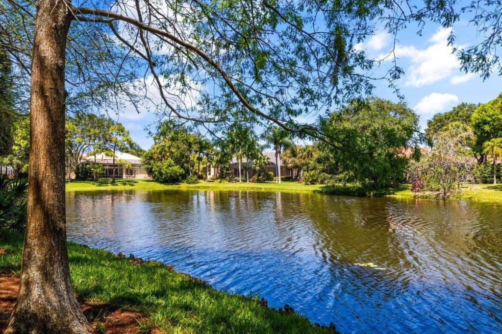 Palmer Club Condos in Sarasota, FL. - Lake Views