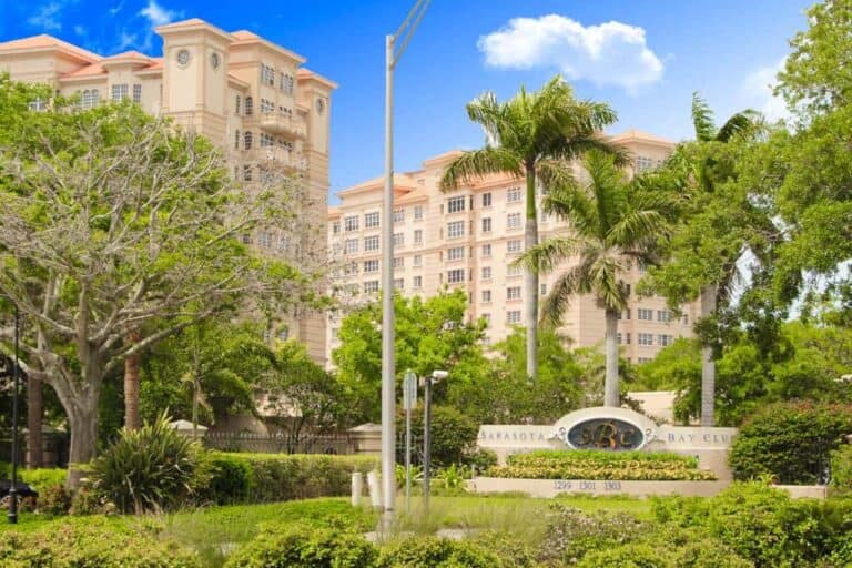 Sarasota Bay Club Condos - Exterior Grounds