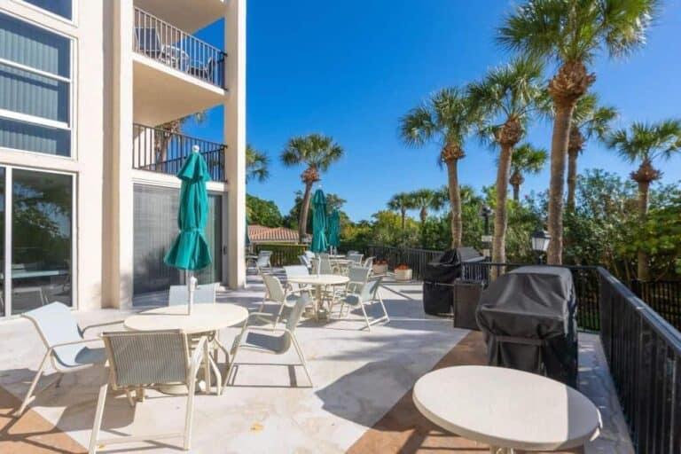 Aquarius Club Condos in Longboat Key, FL. - BBQ and Patio