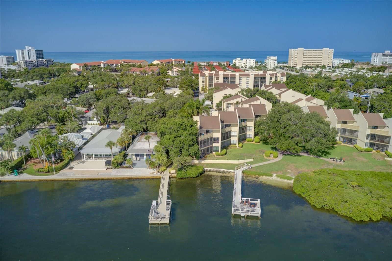 Bay Oaks Condos For Sale | Siesta Key, FL