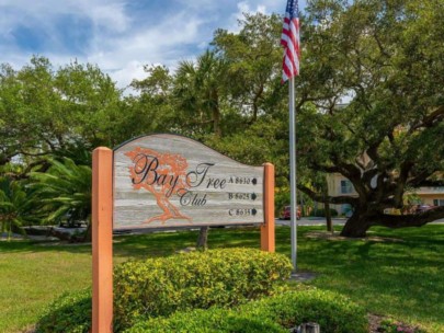 Bay Tree Club Condos in Siesta Key, FL. - Entrance Sign