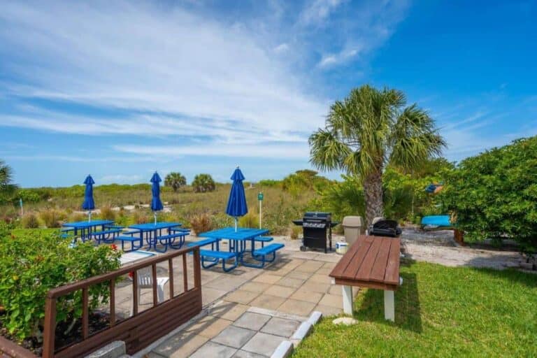 Bay Tree Club Condos in Siesta Key, FL. - BBQ Grills
