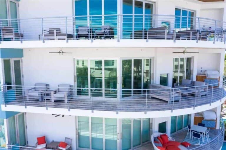 Beach House Residences in Siesta Key, FL. - Building