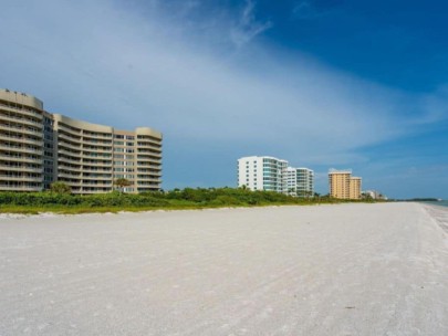 Beaches Condos in Longboat Key, FL. - Beach