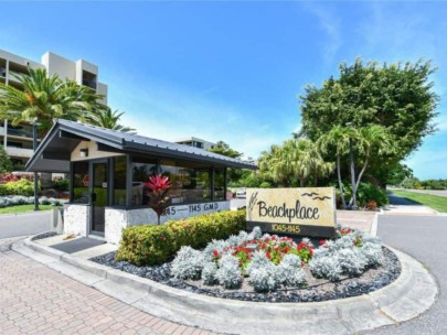 Beachplace Condos in Longboat Key, FL. - Entrance Sign