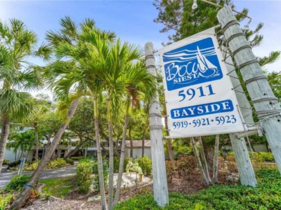 Boca Siesta Condos in Siesta Key, FL. - Entrance Sign