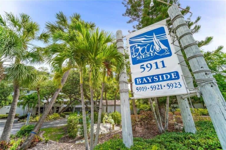 Boca Siesta Condos in Siesta Key, FL. - Entrance Sign