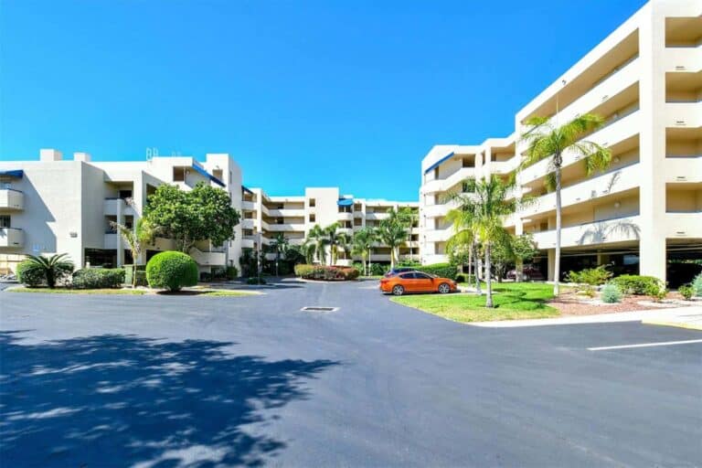 Central Park Condos For Sale in Downtown Sarasota, FL.