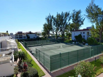 Club Longboat Condos in Longboat Key, FL. - Tennis Courts