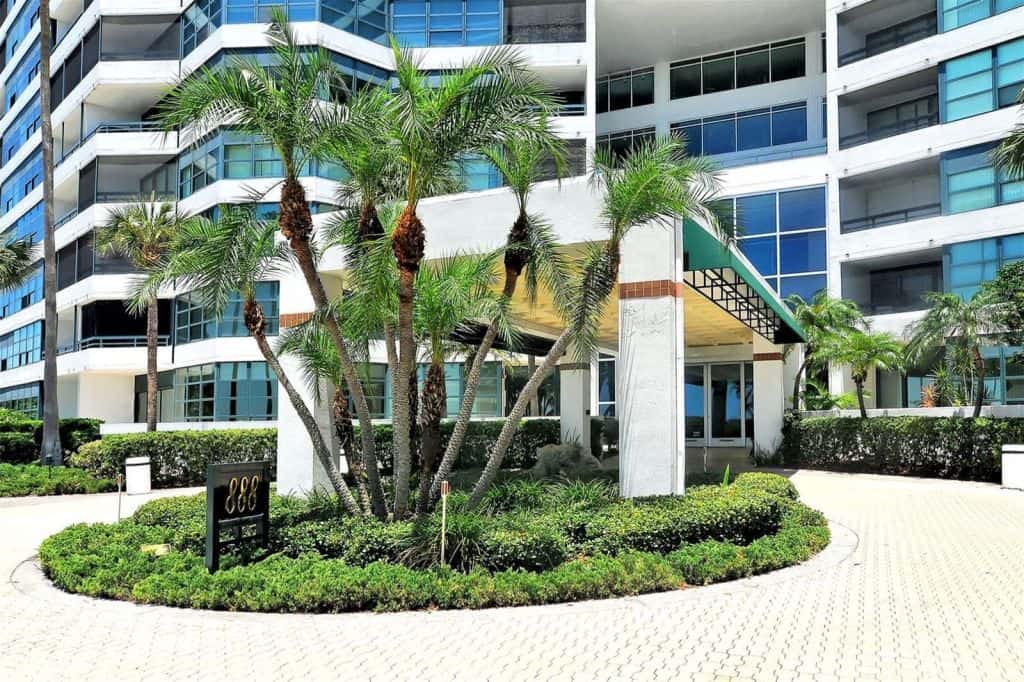 Condo On The Bay Condos in Downtown Sarasota, FL. - Front Entrance