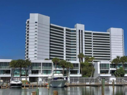 Condo On The Bay Condos in Downtown Sarasota, FL. - Building and Waterfront