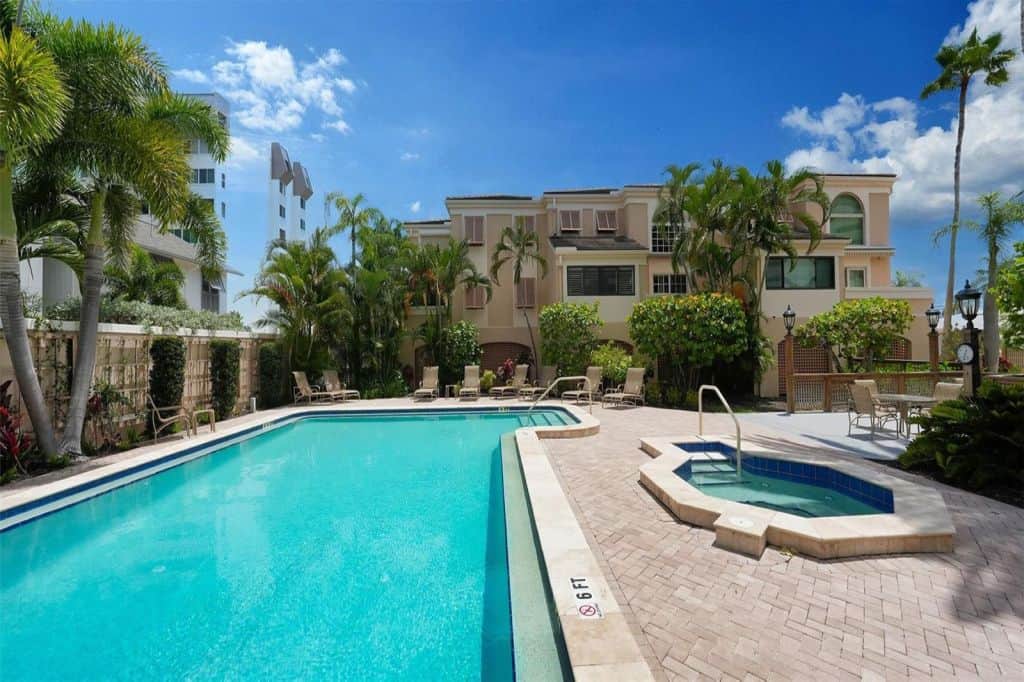 Coquille Condos in Siesta Key, FL. - Pool and Hot Tub