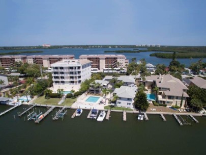 Cozy Cove Condos in Siesta Key, FL. - Waterfront