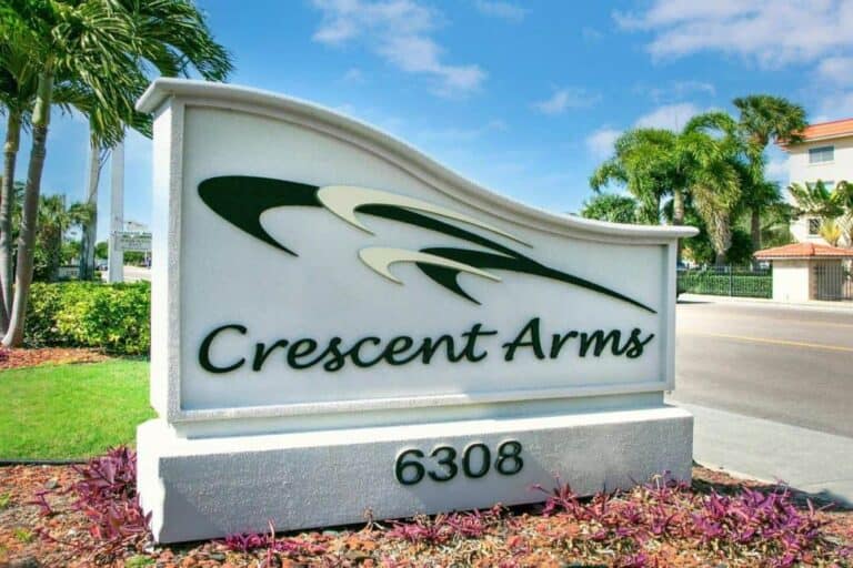 Crescent Arms Condos in Siesta Key, FL. - Entrance Sign