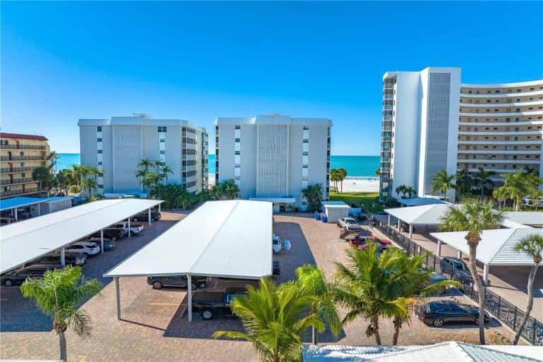 Crescent Arms Condos in Siesta Key, FL. - Waterfront