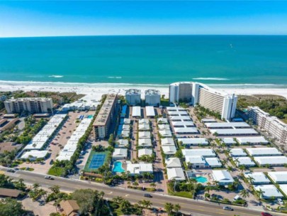 Crescent Arms Condos in Siesta Key, FL. - Aerial