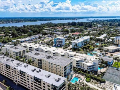 Crescent Condos in Siesta Key, FL. - Aerial