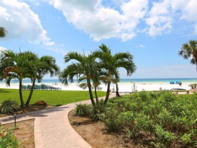 Crystal Sands Condos in Siesta Key, FL. - Beach Access