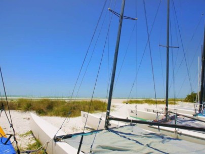 Crystal Sands Condos in Siesta Key, FL. - Boats