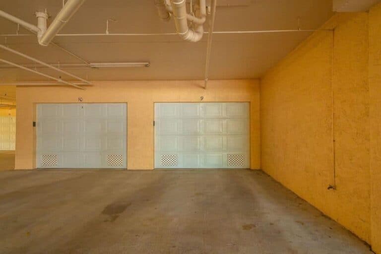 Dolphin Bay Condos in Siesta Key, FL. - Garage