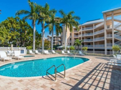 Dolphin Bay Condos in Siesta Key, FL. - Pool