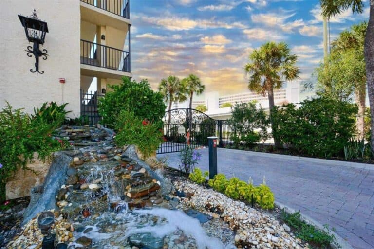 El Presidente Condos in Siesta Key, FL. - Gated Entry