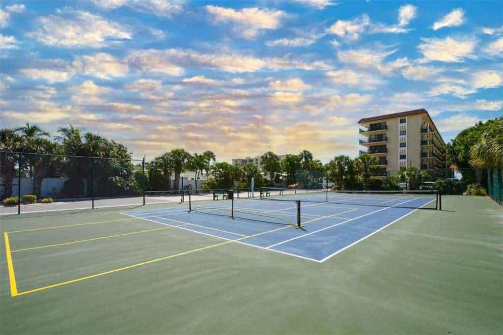 El Presidente Condos in Siesta Key, FL. - Tennis Court