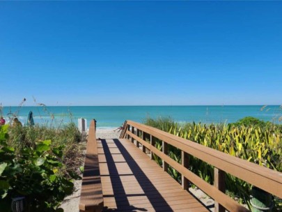 Fishermans Cove Condos in Siesta Key, FL. - Beach Access